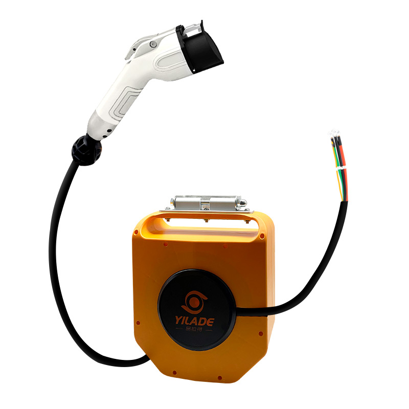 Type 1 Retractable  Electric vehicle Charger CCS1 Charger SAE J1772 With CE FCC certifications 1Phase / 16A 250V / 3.5kW 